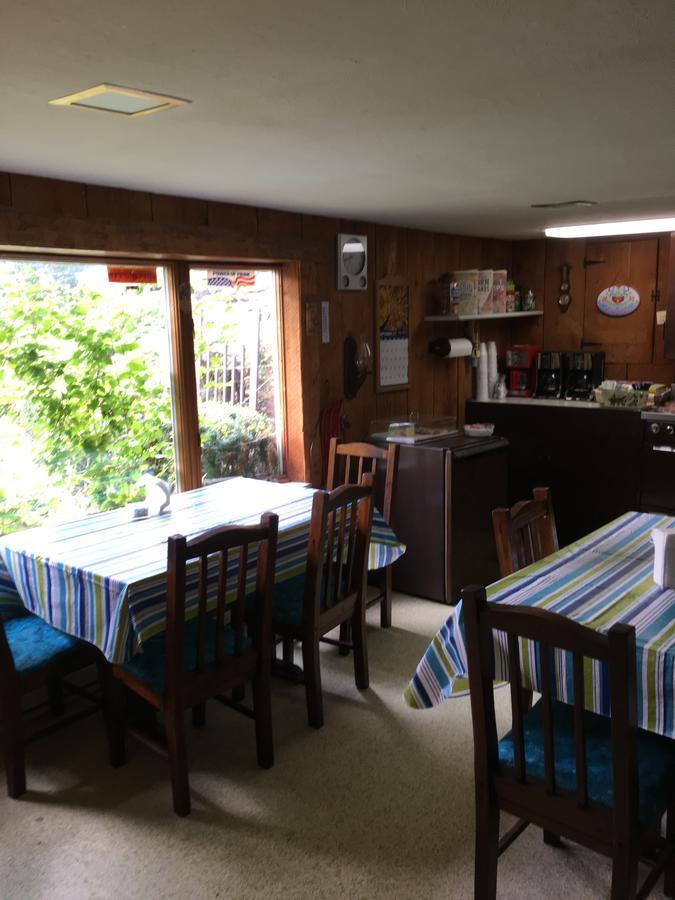 Cave Mountain Motel Уиндъм Екстериор снимка